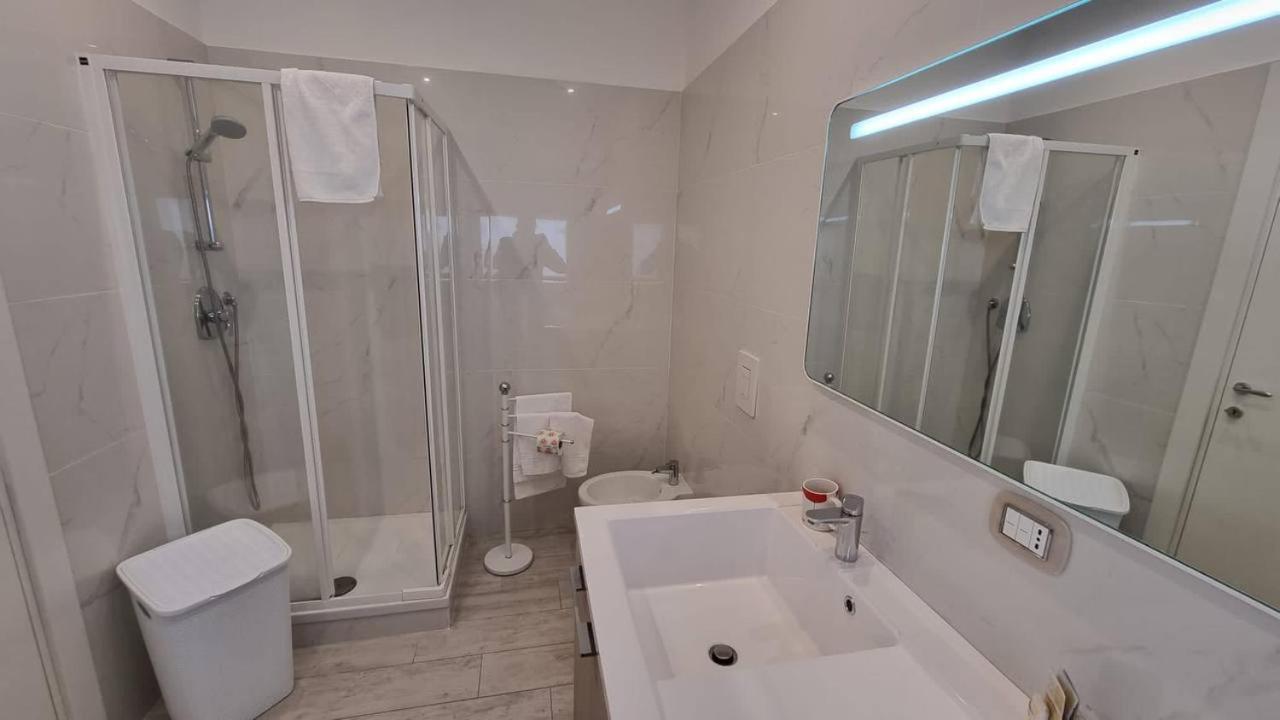 Central Home Таранто Екстериор снимка